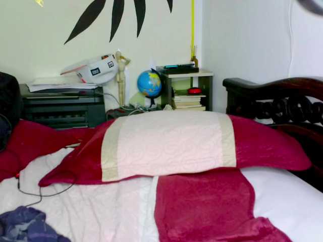 Live sex webcam photo for LuisyDenil #290999172