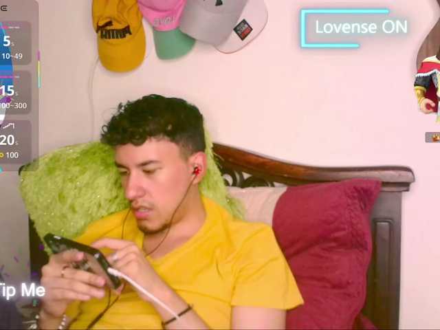 Live sex webcam photo for LuisyDenil #291202259