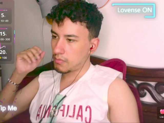 Live sex webcam photo for LuisyDenil #291209057