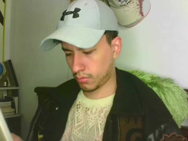 Live sex webcam photo for LuisyDenil #291293838