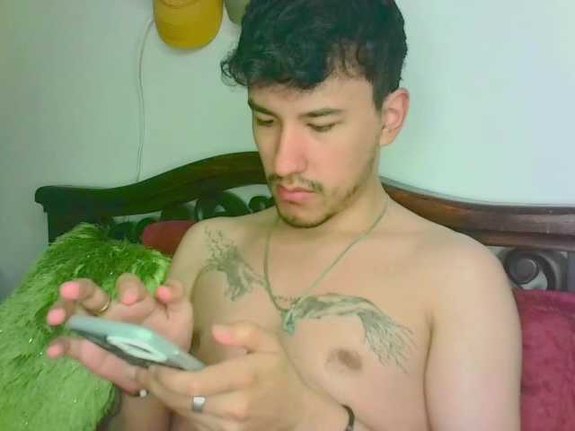 Live sex webcam photo for LuisyDenil #291326299