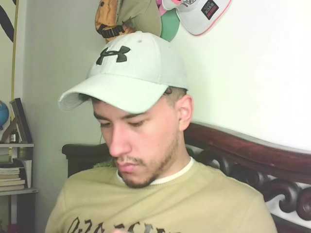 Live sex webcam photo for LuisyDenil #291392854