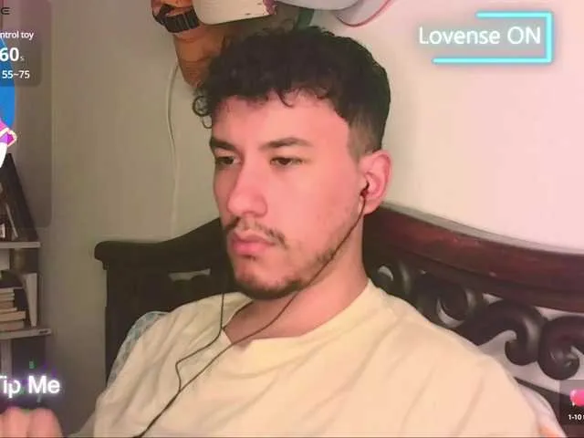 Live sex webcam photo for LuisyDenil #291414176