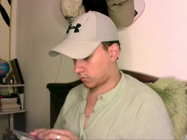 Live sex webcam photo for LuisyDenil #291529321