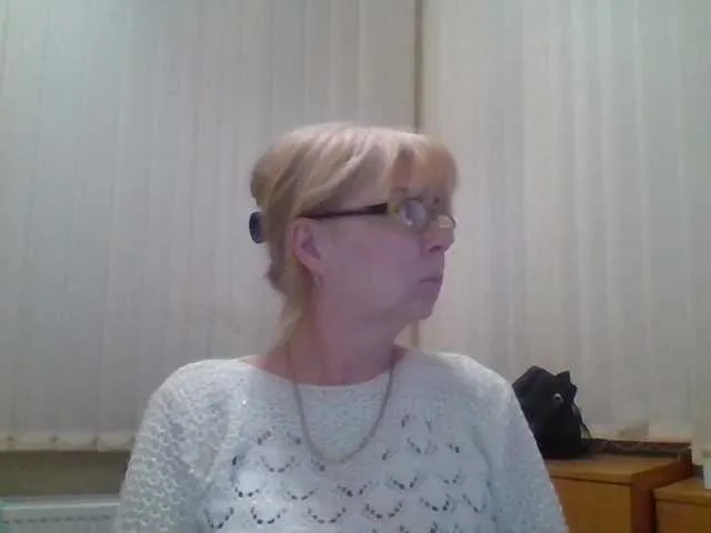 Live sex webcam photo for Luiziana111 #272035118