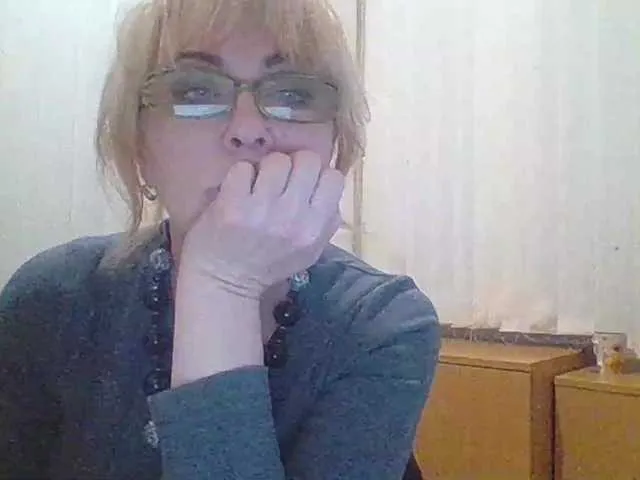 Live sex webcam photo for Luiziana111 #272243233