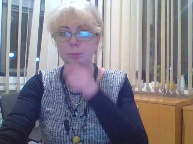 Live sex webcam photo for Luiziana111 #272453039