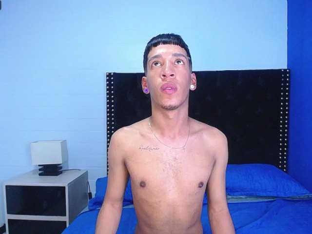 Live sex webcam photo for Lukas-Quintero #276058786