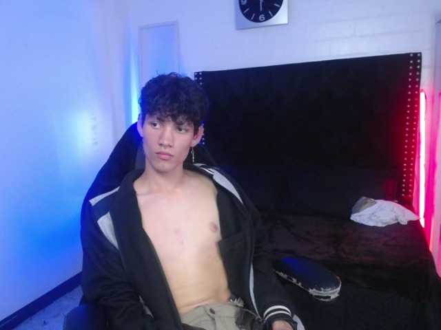 Live sex webcam photo for Luke-Cooperr- #277463447