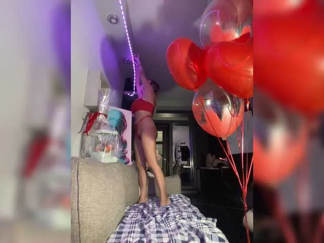 Live sex webcam photo for Lukriya #274975907