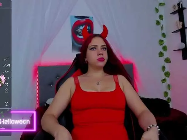 Live sex webcam photo for Lulu69-sc #276602218