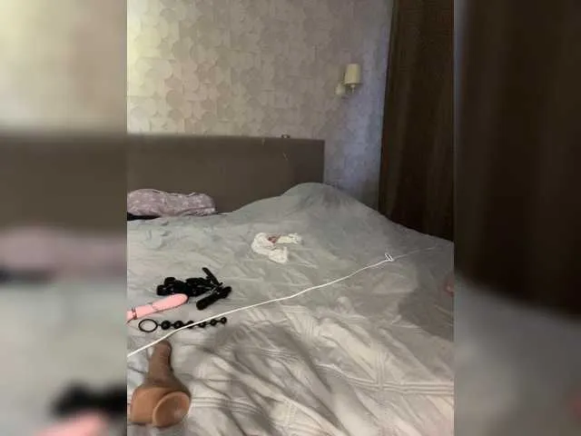 Live sex webcam photo for LuminaSS #293950598