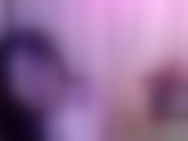 Live sex webcam photo for Luna-Candy #294118774