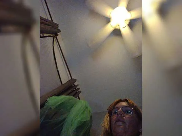 Live sex webcam photo for Luna-Natural #277056455