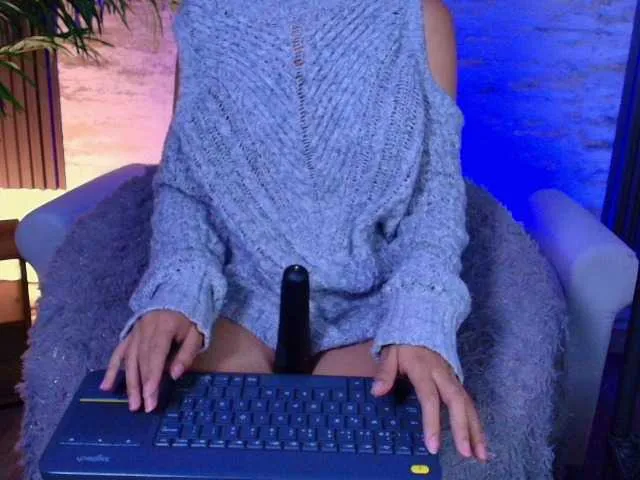 Live sex webcam photo for Luna-azul #294093576