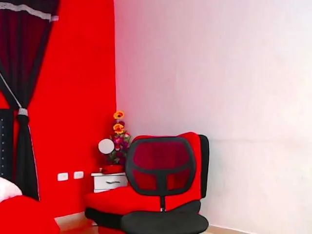 Live sex webcam photo for Luna-sexx #273505292