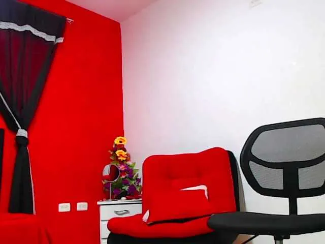 Live sex webcam photo for Luna-sexx #273714407