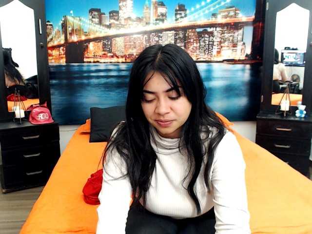 Live sex webcam photo for LunaAndMalory #275573321