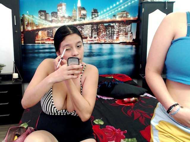 Live sex webcam photo for LunaAndMalory #276268966