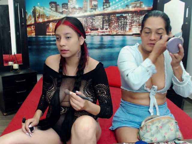 Live sex webcam photo for LunaAndMalory #277139192