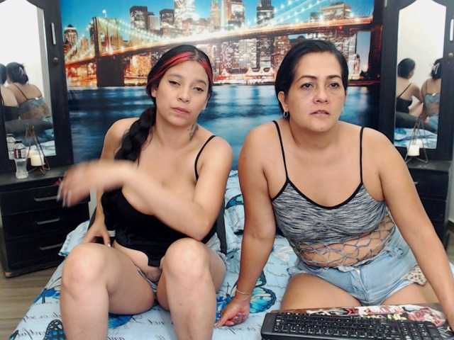 Live sex webcam photo for LunaAndMalory #277231468