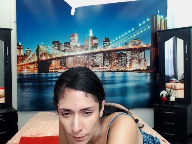 Live sex webcam photo for LunaAndMalory #278134105