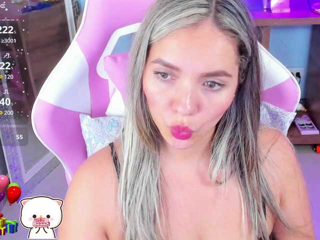 Live sex webcam photo for LunaBiely #290423338