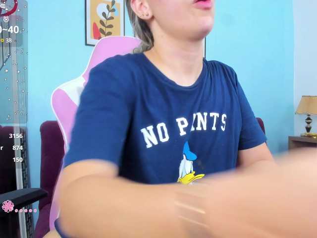 Live sex webcam photo for LunaBiely #290592907