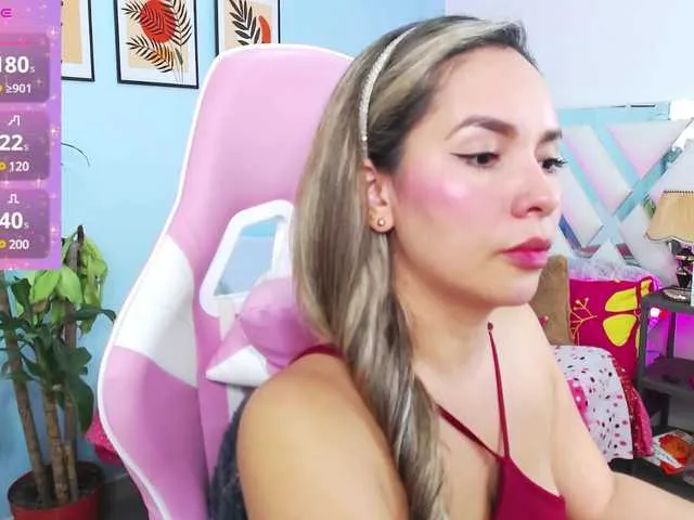 Live sex webcam photo for LunaBiely #291099013