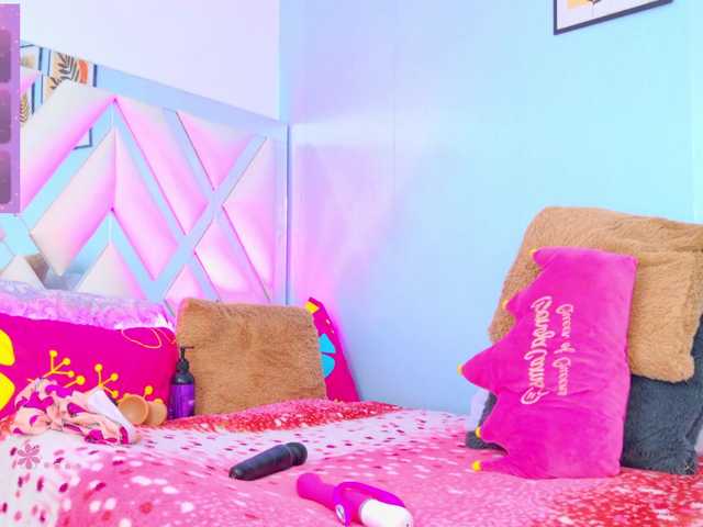 Live sex webcam photo for LunaBiely #291260250