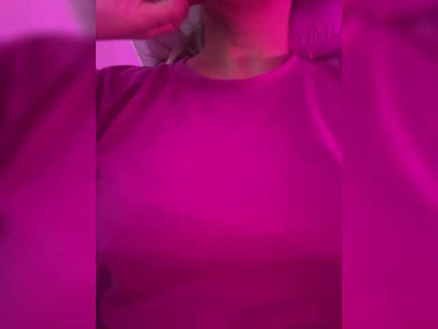 Live sex webcam photo for LunaBiely #291312060