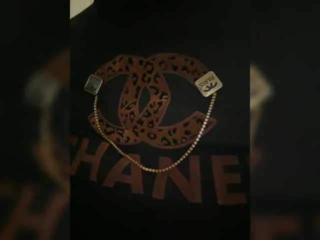 Live sex webcam photo for LunaBiely #291799664