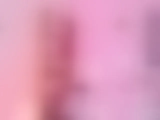 Live sex webcam photo for LunaBiely #293885698
