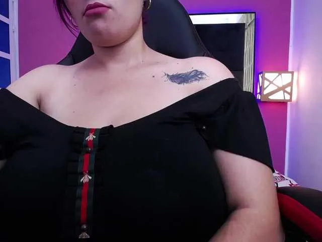 Live sex webcam photo for lunabigboobs #274593262