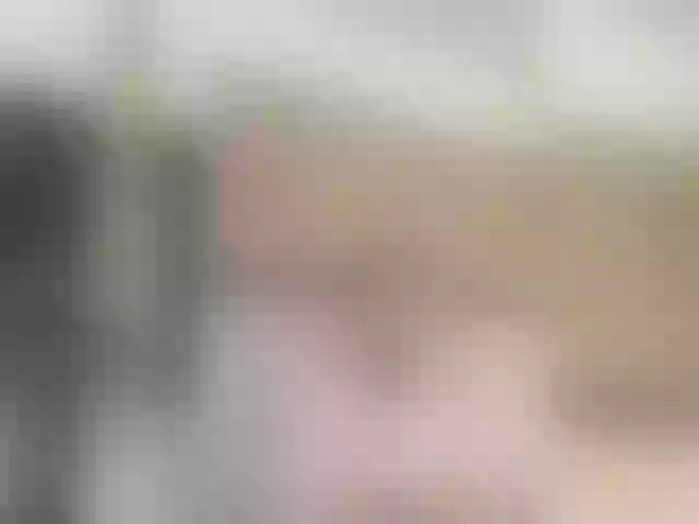 Live sex webcam photo for LunaDesire #292073191