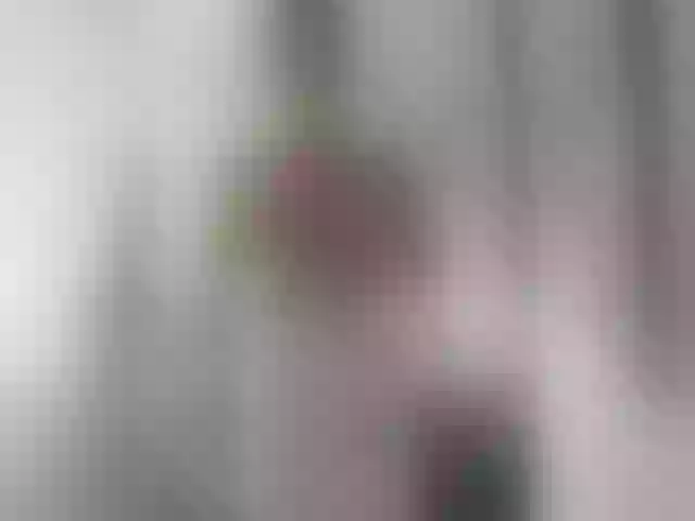 Live sex webcam photo for LunaDesire #292128868