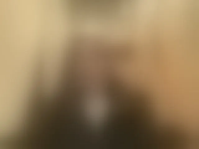 Live sex webcam photo for LunaDesire #292329423