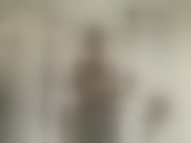 Live sex webcam photo for LunaDesire #293369943