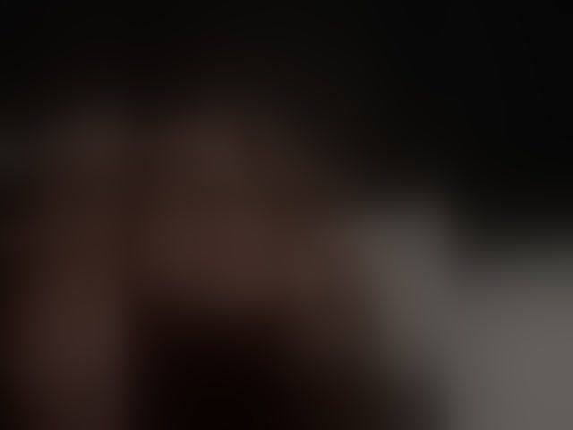 Live sex webcam photo for LunaDesire #294019354