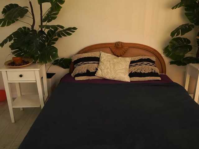 Live sex webcam photo for LunaLicks #291251853