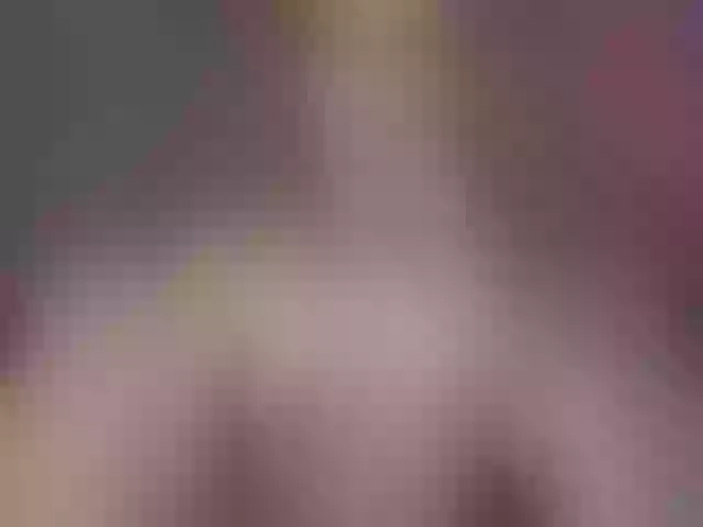 Live sex webcam photo for LunaLu13 #274300626