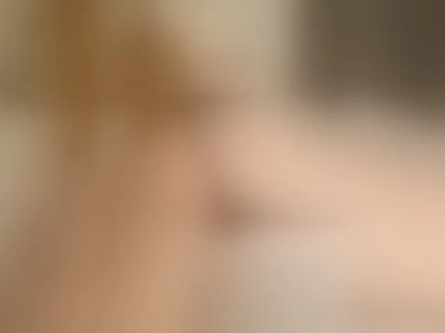 Live sex webcam photo for LunaLu13 #293925712