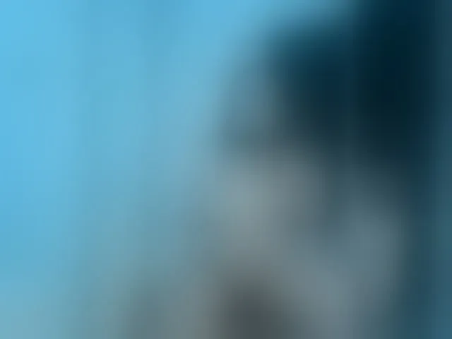 Live sex webcam photo for LunaLu13 #294139625