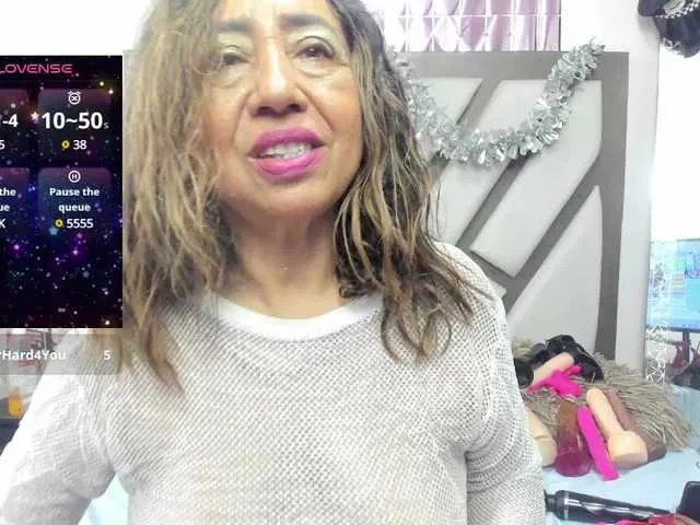 Live sex webcam photo for LunaMature #290966744