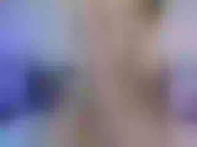 Live sex webcam photo for LunaMystyque #290537376