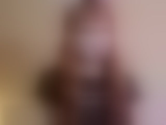 Live sex webcam photo for LunaNyan #294143347
