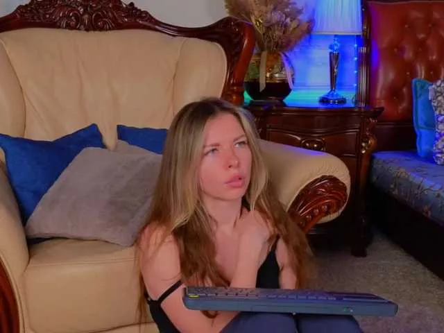 Live sex webcam photo for LunaRishi #291119412