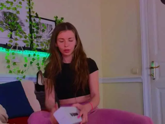 Live sex webcam photo for LunaRishi #291159390