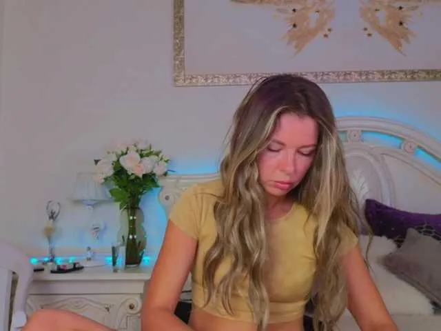 Live sex webcam photo for LunaRishi #291720879