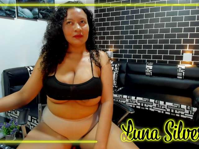 Live sex webcam photo for LunaSilver #273994036